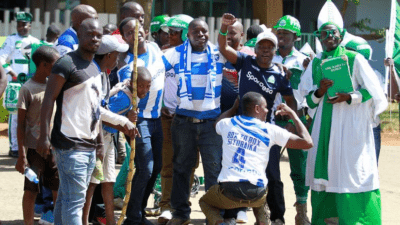 AFC Leopards FC fans take a photo with their Gor Mahia FC counterparts during a past event. PHOTO CREDIT/KEVIN TEYA